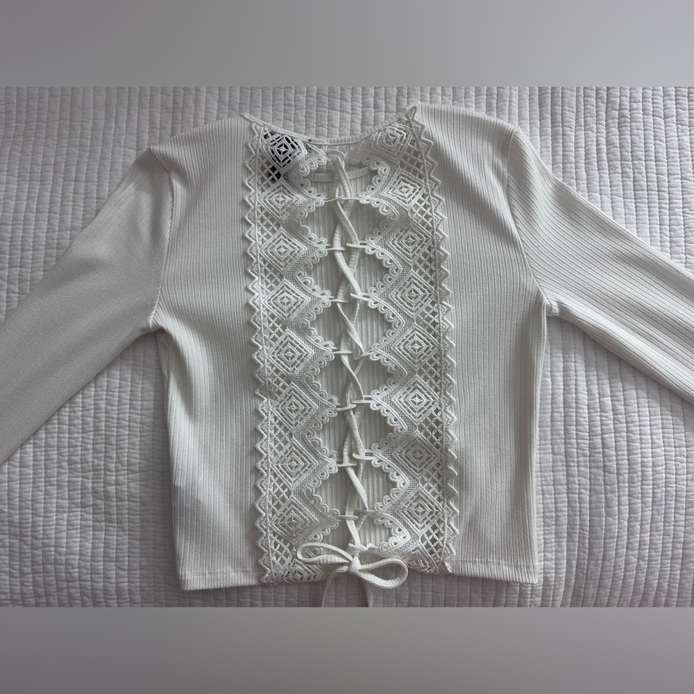 Patterned long sleeve